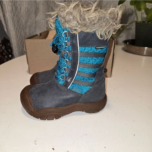 Keen Girls Wapato WP Winter Boots Dark Gray Aqua Size US 9  Waterproof Snow New - Picture 3 of 13